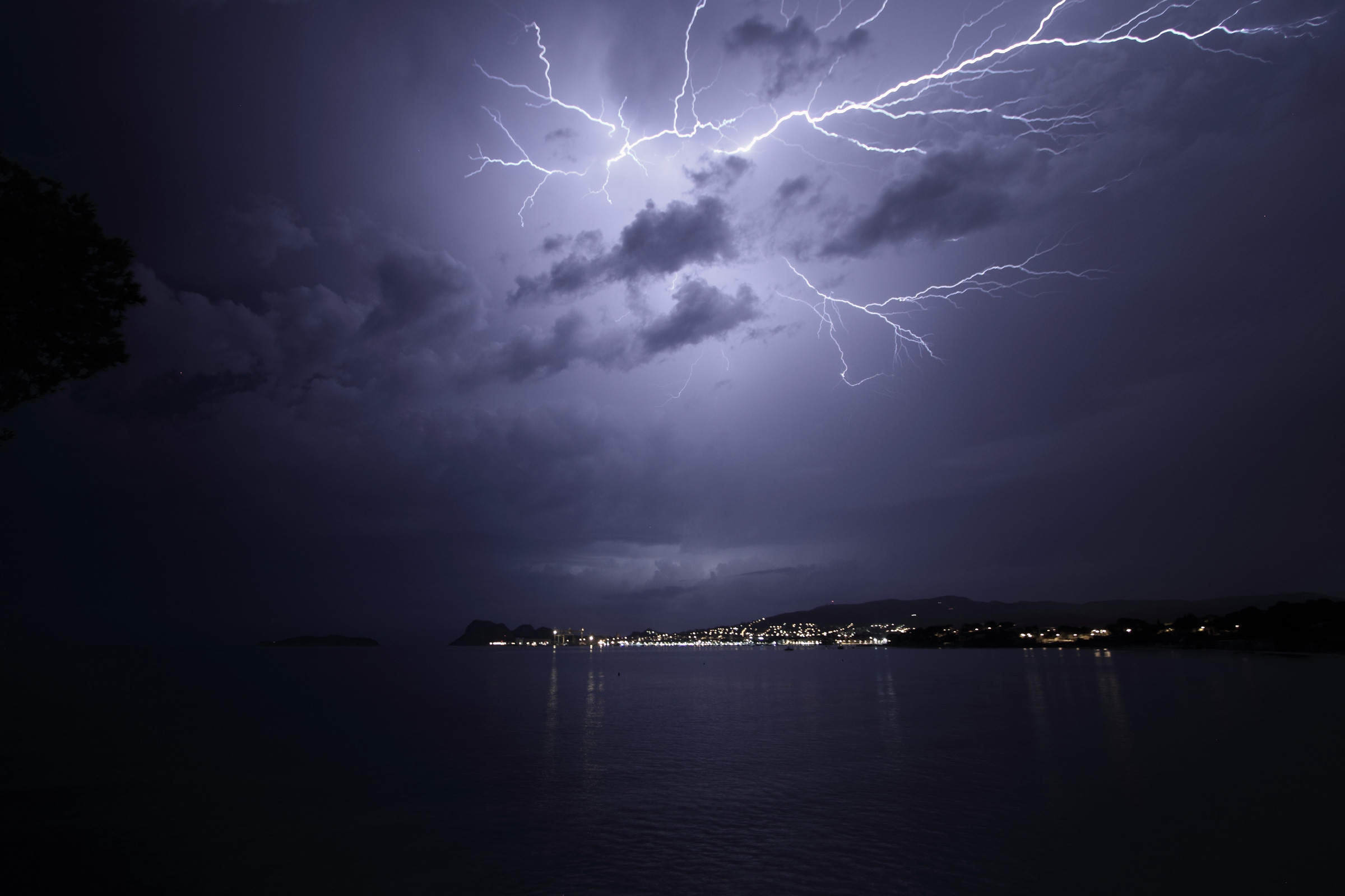 Photos de l’orage du 13 Aout 2015 (région de Marseille)